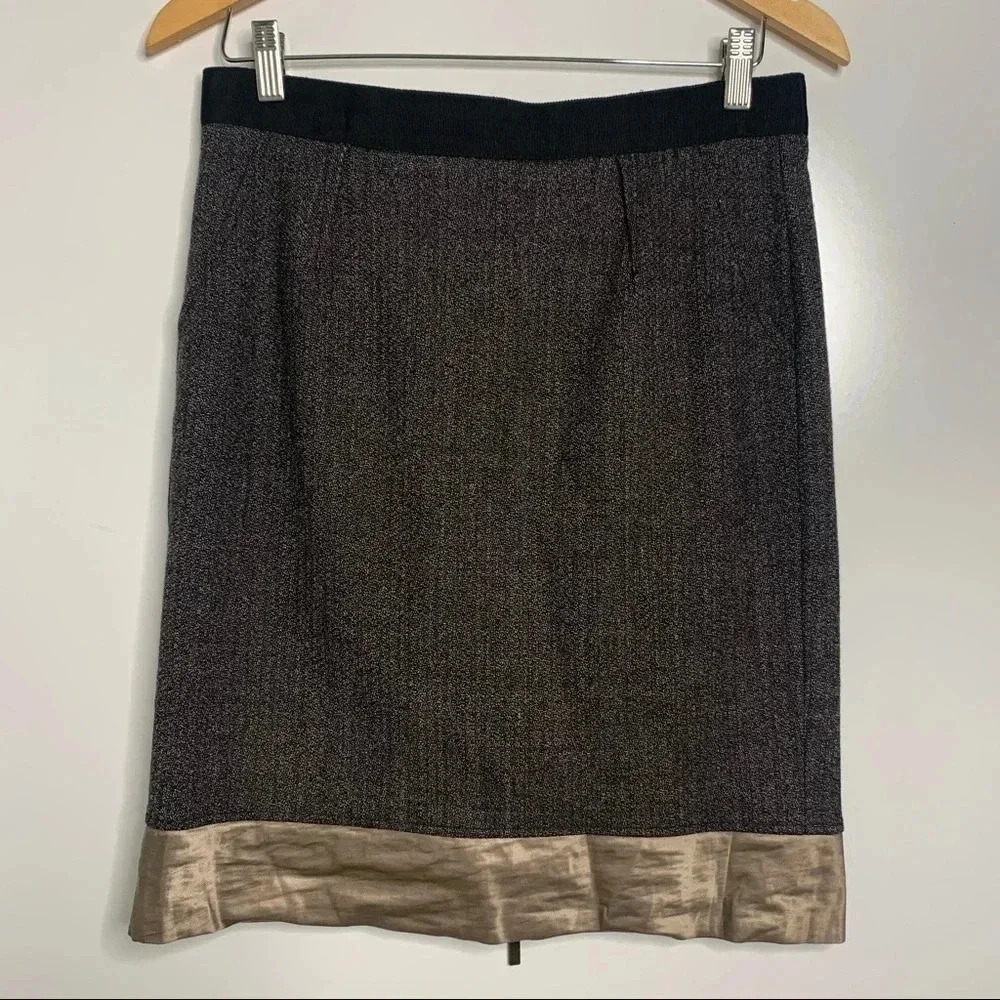 BCBGMAXAZRIA Wool Zip Up Back Skirt Size 6